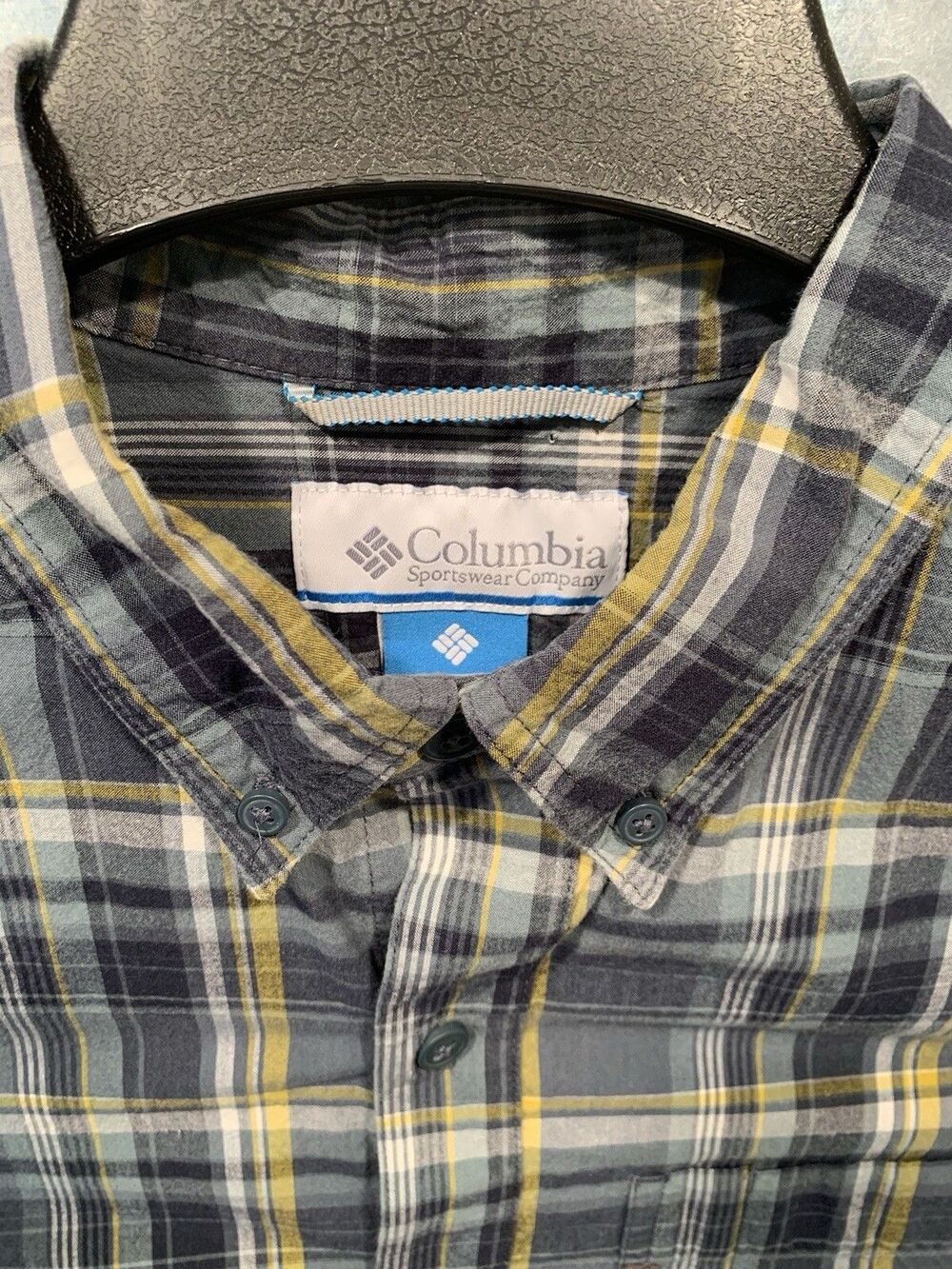 Columbia Button Down Long Sleeve Blue/Gray/Black Tartan Plaid Size Medium